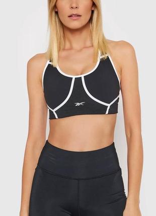 Женский топ reebok оригинал из свежих коллекций.