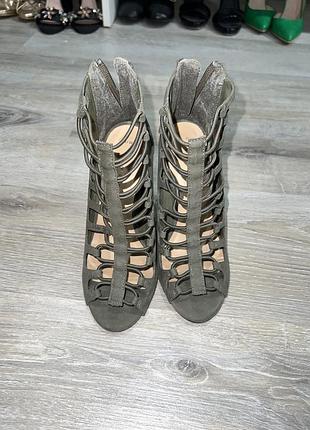 Однібосоніжки  в кольцоі хакі new look