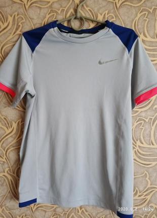 (261) спортивна футболка nike dri fit для хлопчика 8/10 років