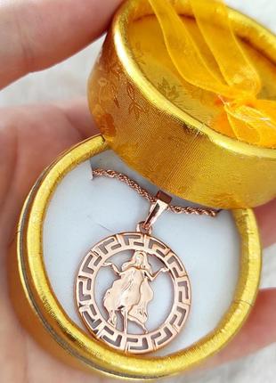 Подарок парню девушке кулон знак зодиака "золотая дева в оправе меандр" на цепочке ювелирный сплав в коробочке