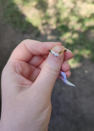 Оригинальное кольцо "сияние циркония в золоте" из медицинского сплава - шикарный подарок девушке5 фото