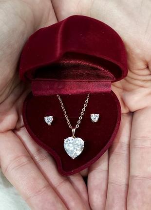 Набір "алмазні сердечки в золоті" - оригінальний солідний подарунок в коробочці для дівчини2 фото