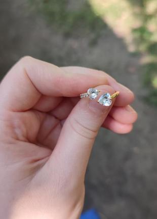 Стильное регулируемое кольцо "два алмазных сердца навстречу" ювелирный сплав медзолото - подарок девушке4 фото