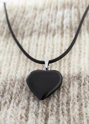 Натуральный камень чёрный агат кулон в форме сердечка на шнурочке - оригинальный...