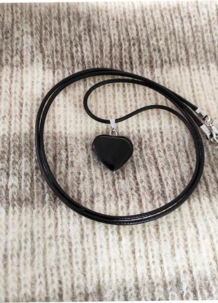 Натуральний камінь чорний агат кулон у формі сердечка на шнурочку - оригінальний подарунок дівчині2 фото