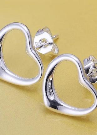 Сережки у стилі мінімалізм "срібна ніжність серця" - класичний подарунок дівчині1 фото