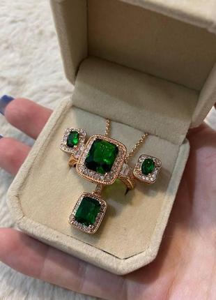 Оригинальный подарок девушке набор "сияние больших изумрудов" серьги кольцо колье ювелирный сплав в коробочке