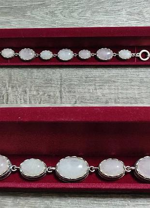 Витончений браслет із натуральним каменем рожевий кварц в сріблястій оправі "зубчик" оригінальний подарунок дівчині