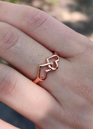 Стильное кольцо "два сердца в золоте" из медицинского сплава - оригинальный подарок девушке