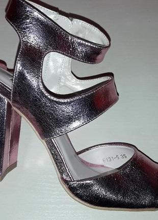 Босоножки каблук женские
