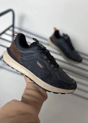 Кросівки на весну