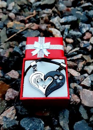 Парные кулоны сердце для влюбленных гравировка "i love you" цвет серебро и титан в подарочной упаковке3 фото