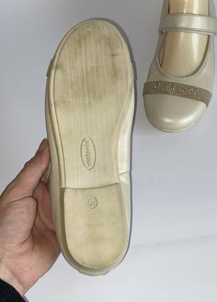Melanie жіночі шкіряні туфлі балетки 38-й розмір7 фото