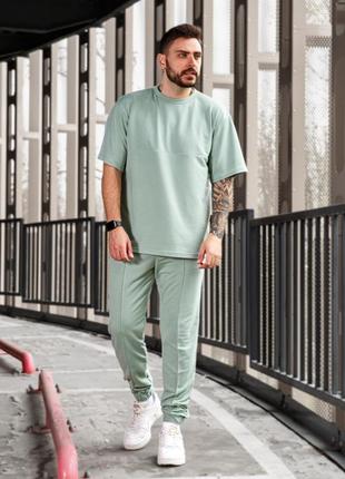 Костюм мужской