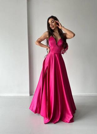 Платье розовое длинное атласное женское вечернее с разрезом5 фото
