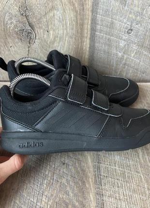 Кросівки adidas 35/22,5см