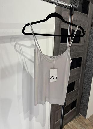 Майка на тоненьких бретельках от бренда zara оригинал