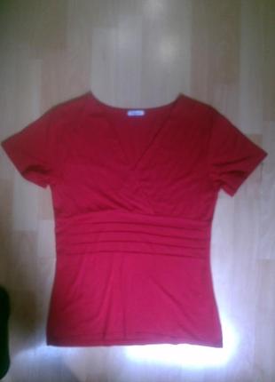 Фірмова футболка