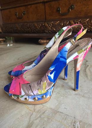 Нові босоніжки poletto