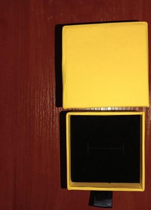 Подарочная коробка упаковка