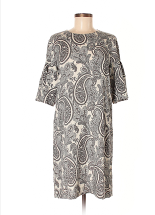 Оччаровательное платье принт  огурцы  h&m