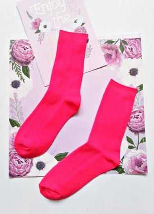 Неонові рожеві шкарпетки5 фото