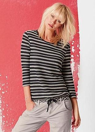 Фактурный полосатый лонгслив.