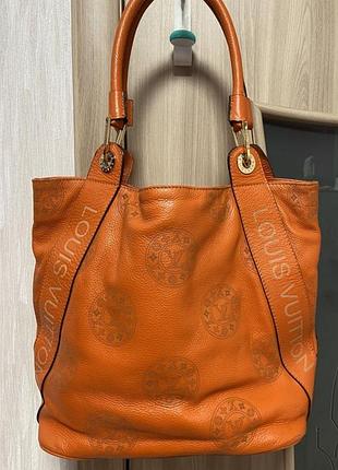Кожаная сумка шоппер louis vuitton.