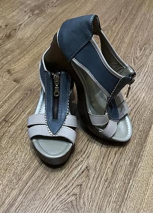 Босоніжки жіночі, нові