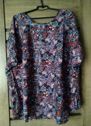 Блуза в квітковий принт