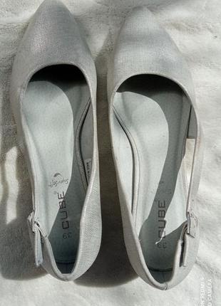 Туфлі -балетки 39