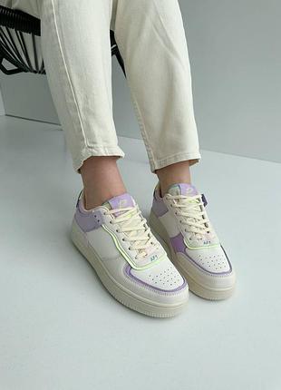 Кроссовки женские