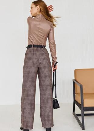 Женские широкие кашемировые коричневые брюки с высокой посадкой3 фото