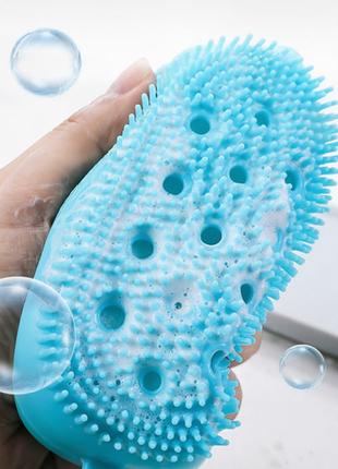 Силіконова щітка мочалка мильничка silicone bath brush sky blue1 фото