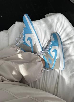 Красивейшие кроссовки nike air jordan retro 1 mid se blue grey premium голубые с серым6 фото