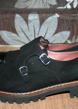 Стильні замшеві туфлі