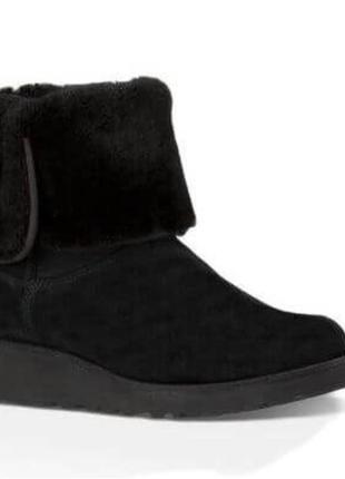 Ugg оригинальные сапожки ugg amie wedge uk4,5