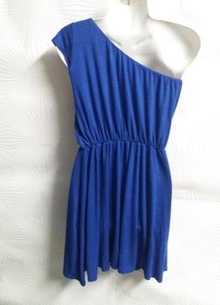 Красивое платье через плечо 2