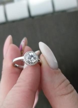 Стильное кольцо с циркониями супер цена распродажа!4 фото