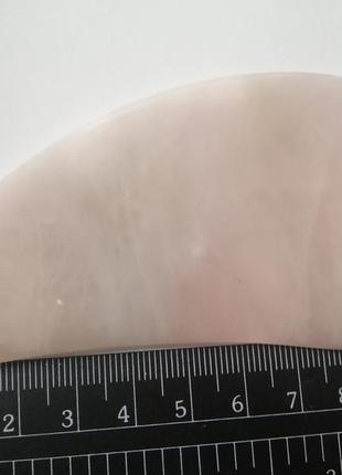 Скребок для массажа гуаша из розового кварца лапка