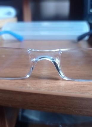 Готовые очки для чтения с  футляром "01gg"   + 2,02 фото