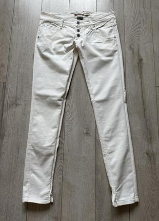 Стильні білі джинси штани6 фото