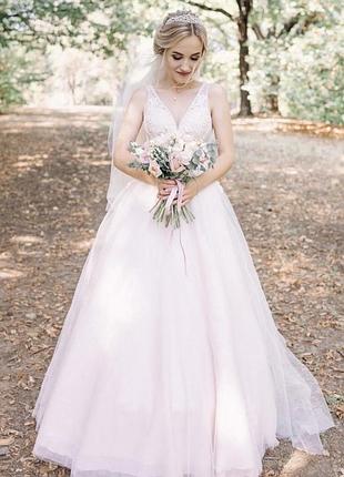 Продам весільну сукню