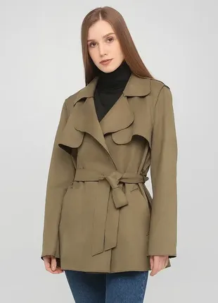 Оливковое демисезонное пальто