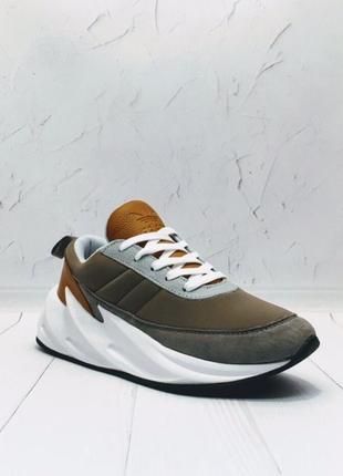 Мужские кроссовки adidas shark brown white / smb6 фото