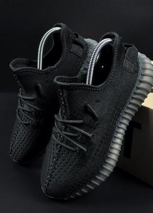 Жіночі кросівки adidas yeezy boost 350