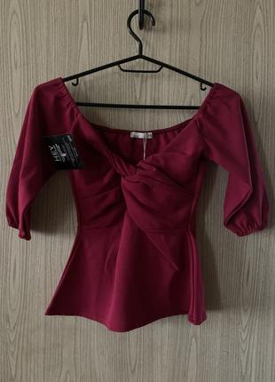 Блузка кофточка на плече.