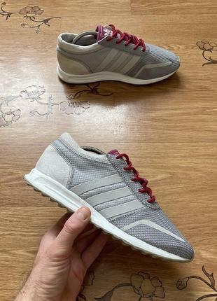 Женские кроссовки adidas los angeles