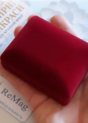 Бордовый бархатный футляр для подарочной упаковки ювелирных изделий и украшений - наборов, кулонов и колье