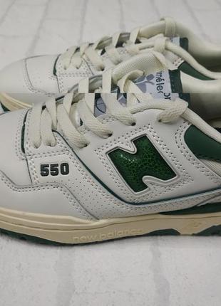 Кроссовки белые  с зелёным new balance 5504 фото